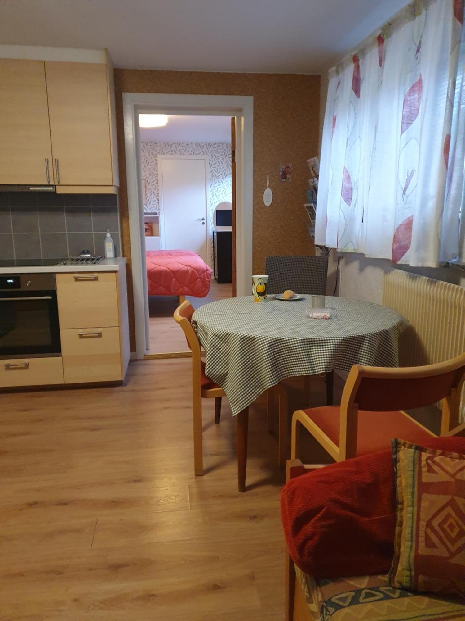 Bo Hos Nancy I Oelme *