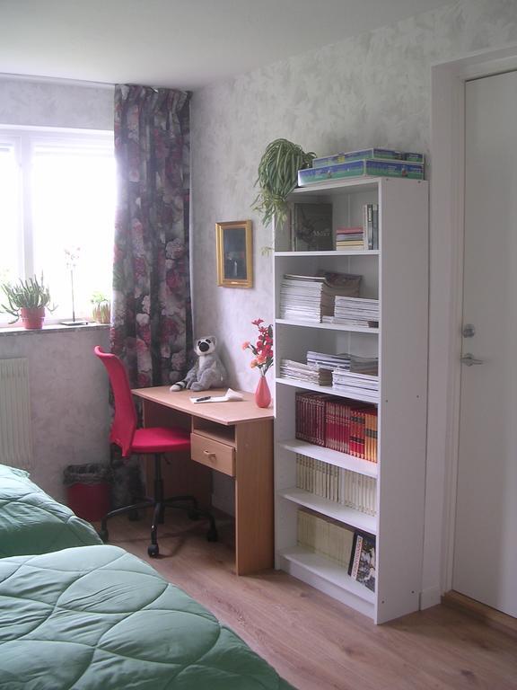 Apartment Bo Hos Nancy I Oelme Kristinehamn