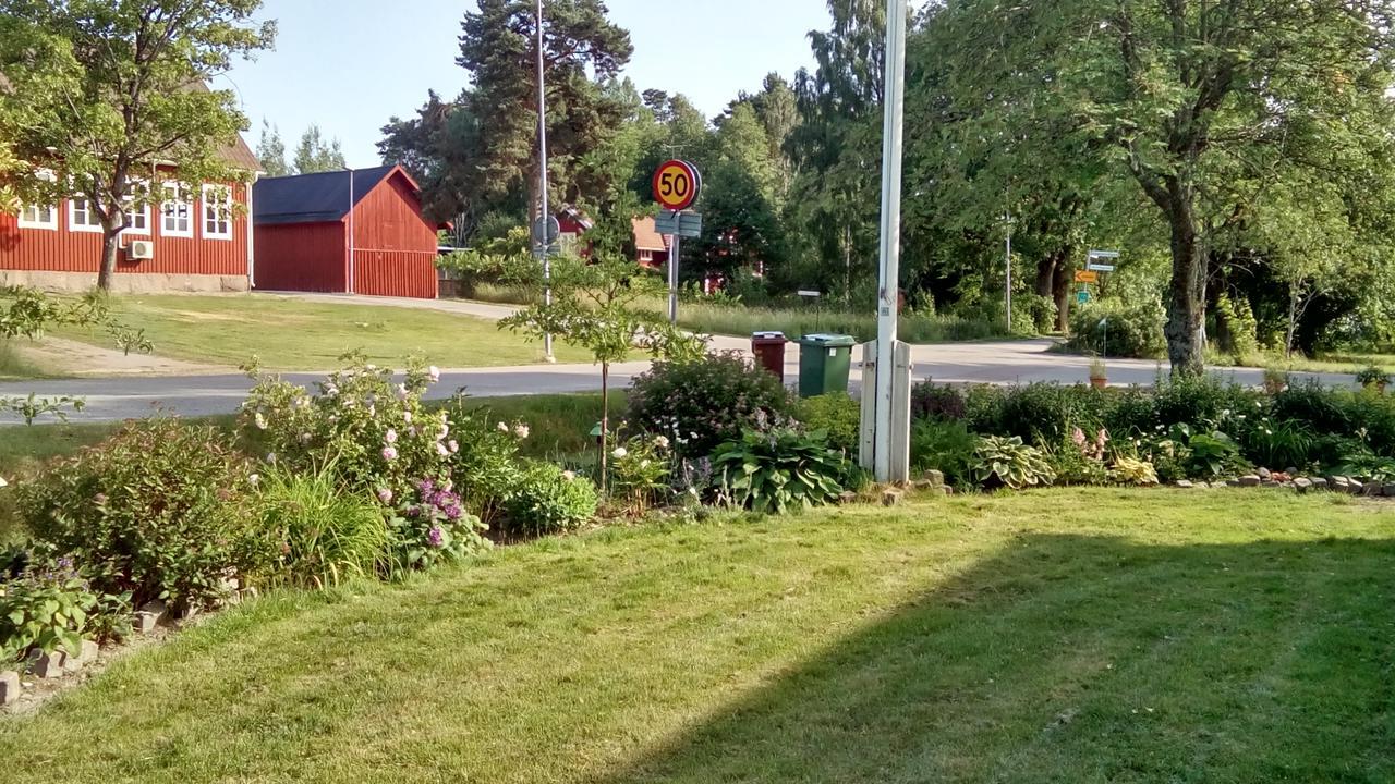 Bo Hos Nancy I Oelme *